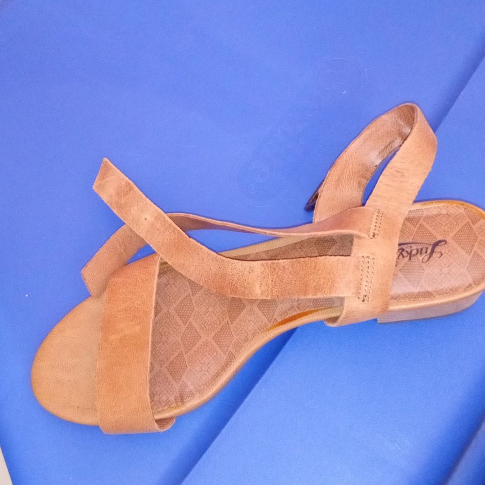 Lucky brand sandels